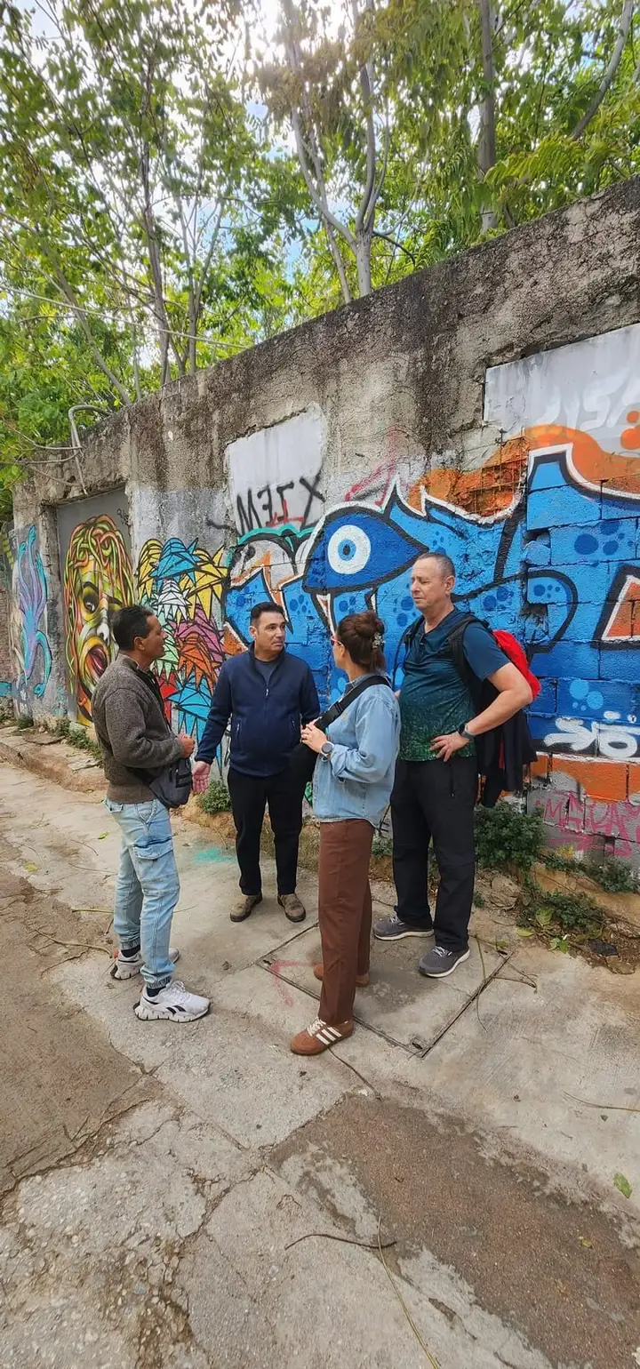Boutique walking tour in Hebrew